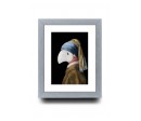 Paint me with a pearl earring.
